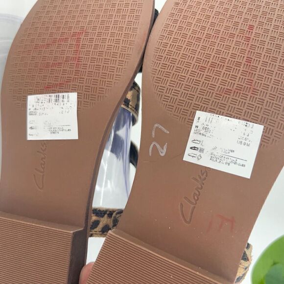 Clarks Women's Declan Spring Sandal Size 9 Black Leather Flat Ankle Strap Comfy - Picture 9 of 13